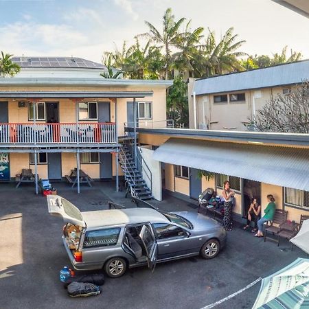 Castaways Backpackers Cairns Vandrarhem Exteriör bild