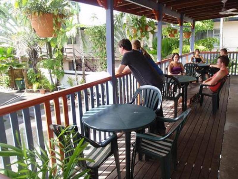 Castaways Backpackers Cairns Vandrarhem Exteriör bild